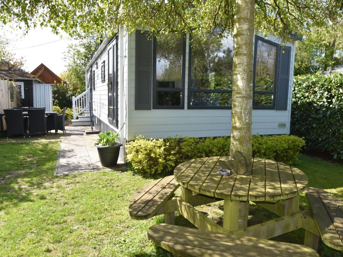 Cozy Chalet For 5P With Garden In A Lovely Area Near Goedereede المظهر الخارجي الصورة